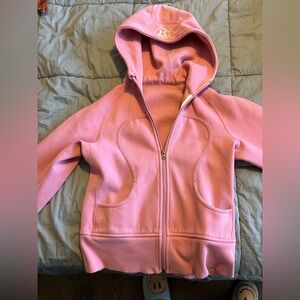 Lululemon sweatshirt